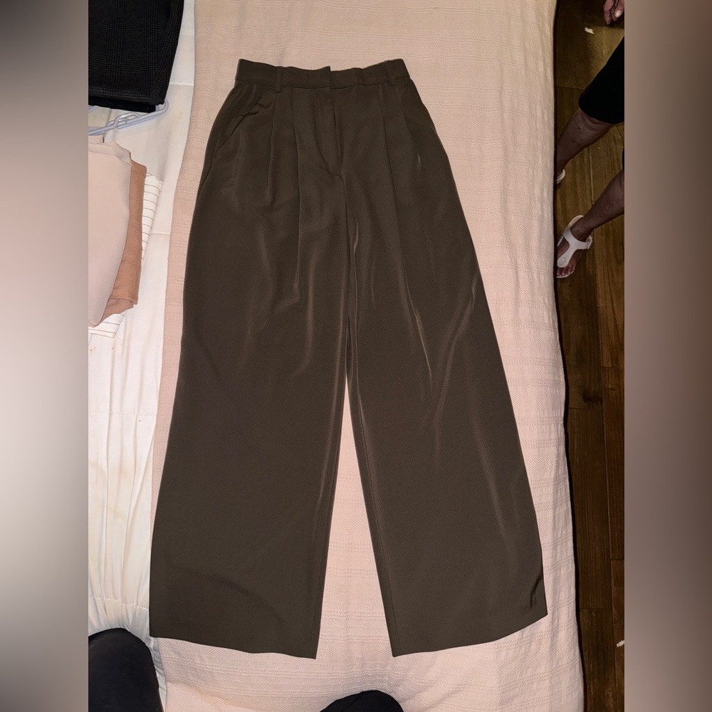 Women’s trousers